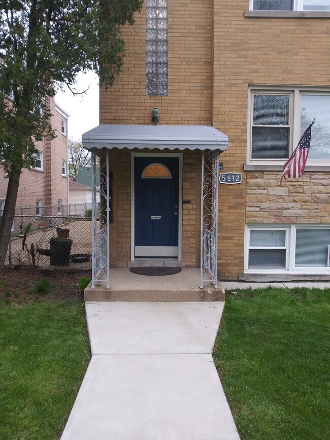 Front Entrance - 5612 Central N Ave Apartamentos Unidad #1