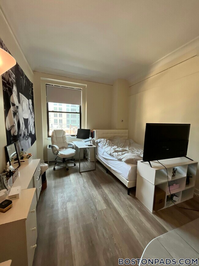 Photo - 62 Boylston St Unidad 619