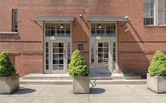 Photo - 2043 Random Rd Unit 105