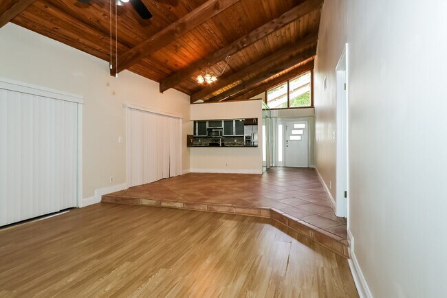 Photo - 6398 Amberwoods Dr