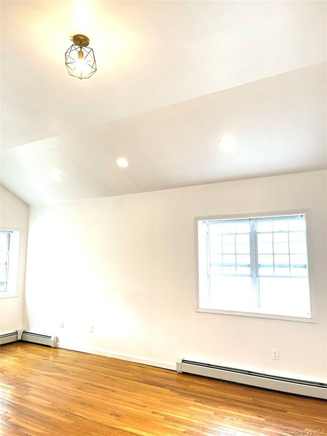 Photo - 82-81 88th Pl