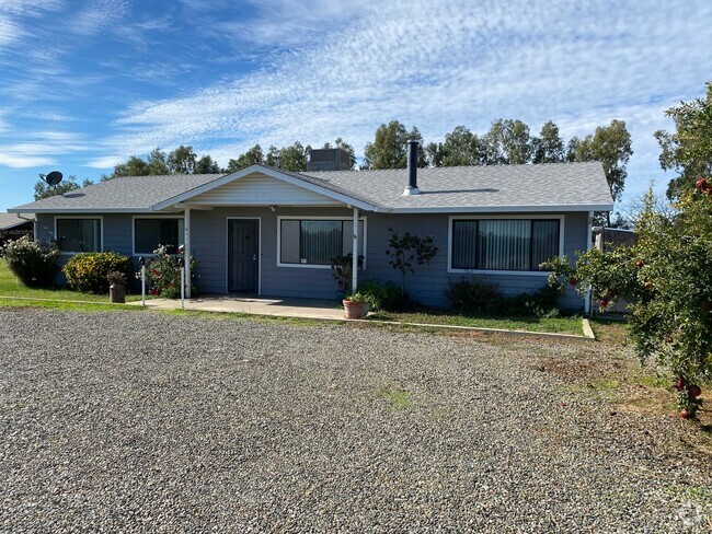 Building Photo - Country Living in Orland Rental