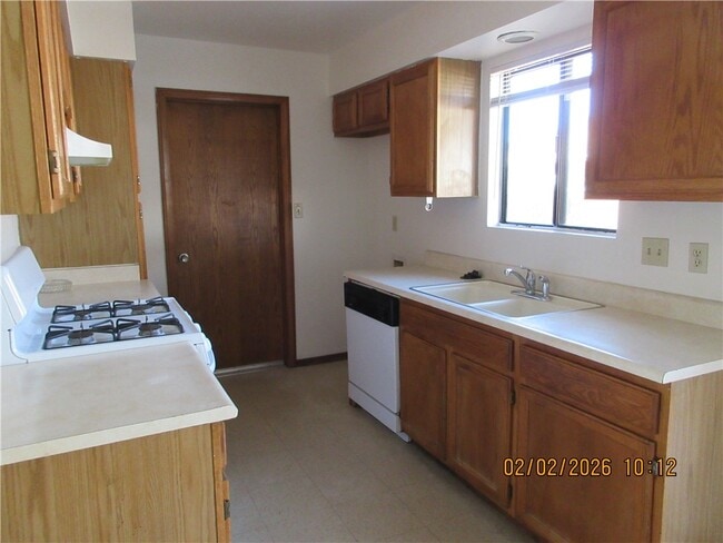 Photo - 1935 Lucille Ave