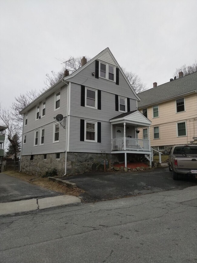 Photo - 15-Poplar-St Unit 2