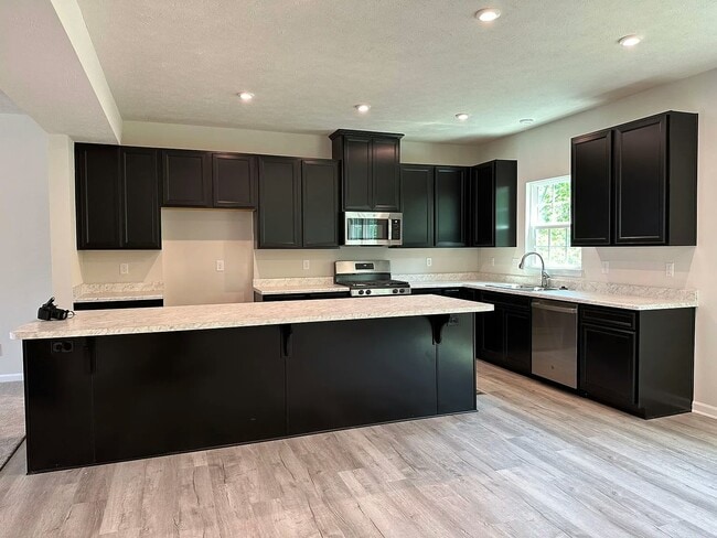 Building Photo - 34622 Ethan Way