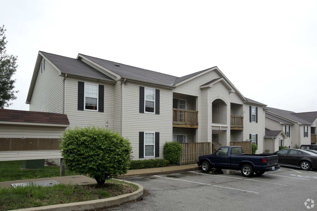 Arthur Manor Apartments - Arthur Manor Apartments