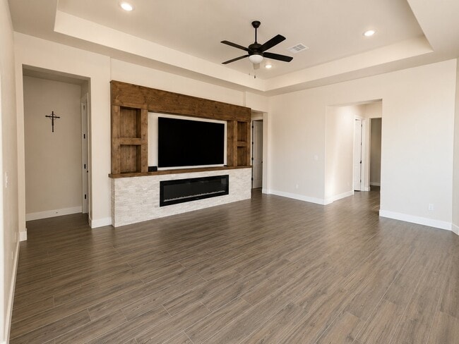 Photo - 876 Eastwell Dr