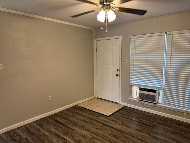 Photo - 245 Northview Dr