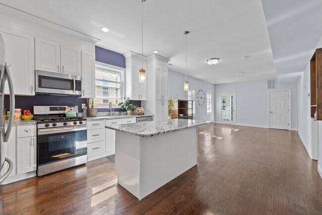 Photo - 74 Kingsdale St Unit 3