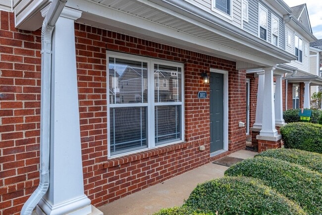 Photo - 1011 Somerset Springs Dr