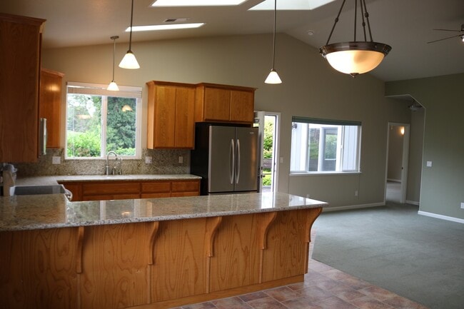 Photo - Gorgeous, spacious 3/2.5 with garage and office