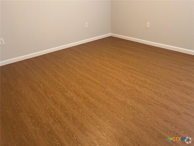 Building Photo - 2500 Westcliff Rd Rental