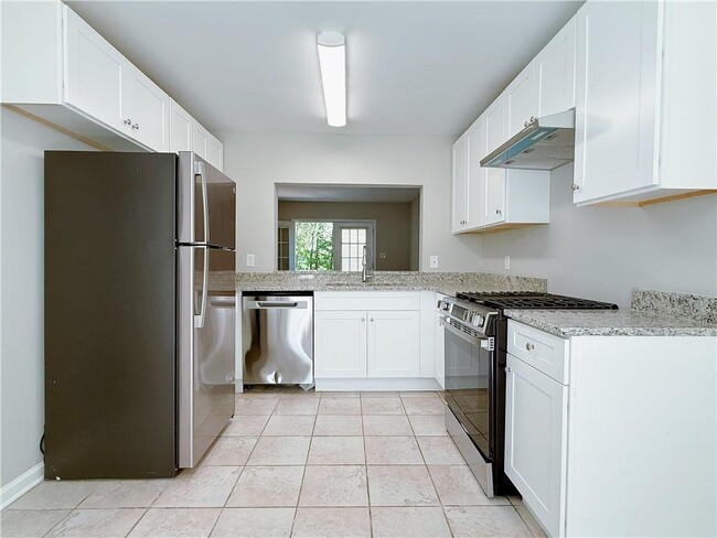 Photo - 1550 Oakpoint Dr SW