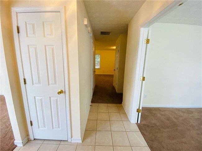 Photo - 5528 Silver Springs Dr