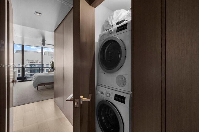 Photo - 5875 Collins Ave Unit PH-7