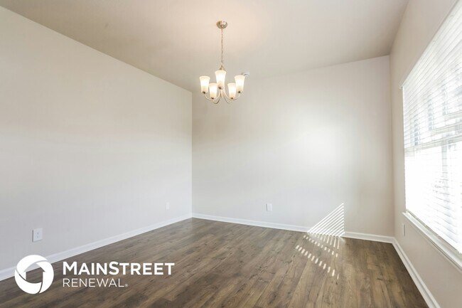 Photo - 557 Smoky Valley Ln