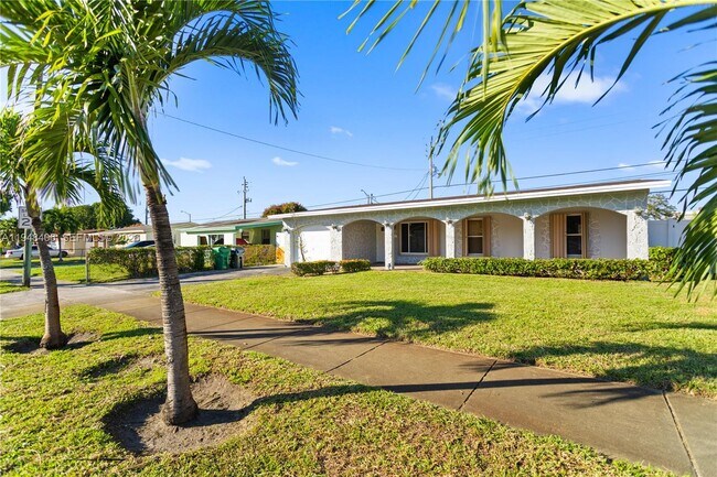 Photo - 3521 NW 18th Pl