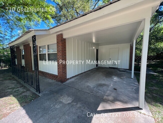 Building Photo - Charming 3BR Home in Serene Neighborhood