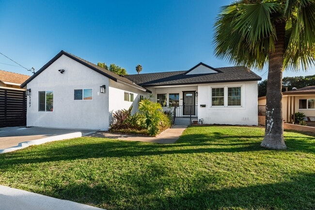 5209 Solola Ave