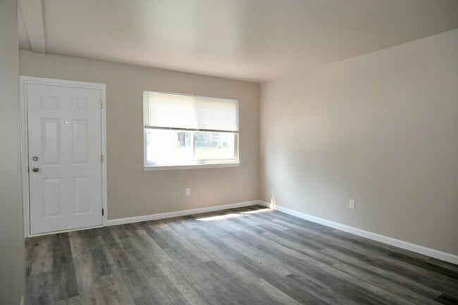 Photo - 20341 Rosedale St