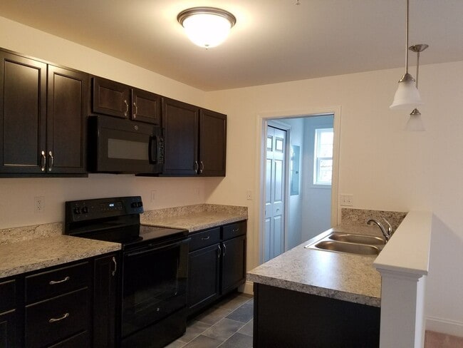 Photo - Hummelstown, 2 Bedroom, 2 Bath Garden Home!