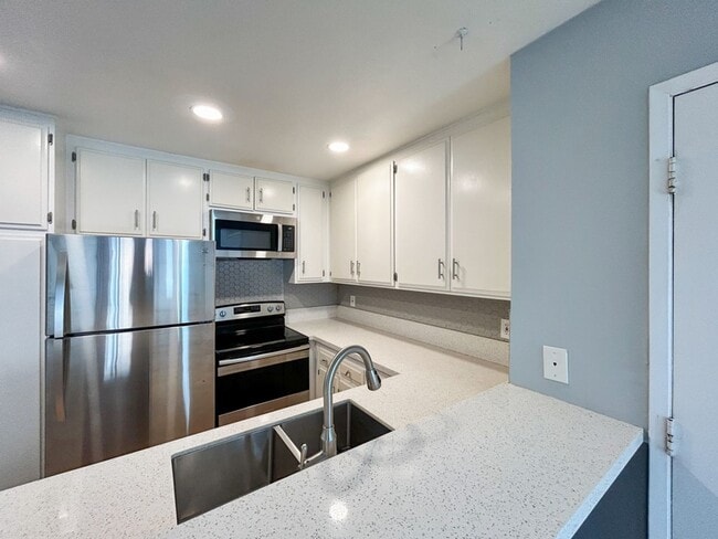 Photo - Beautiful 3BD/2BA W/ Reserved Parking and A/C in Allied Gardens! Unit 224