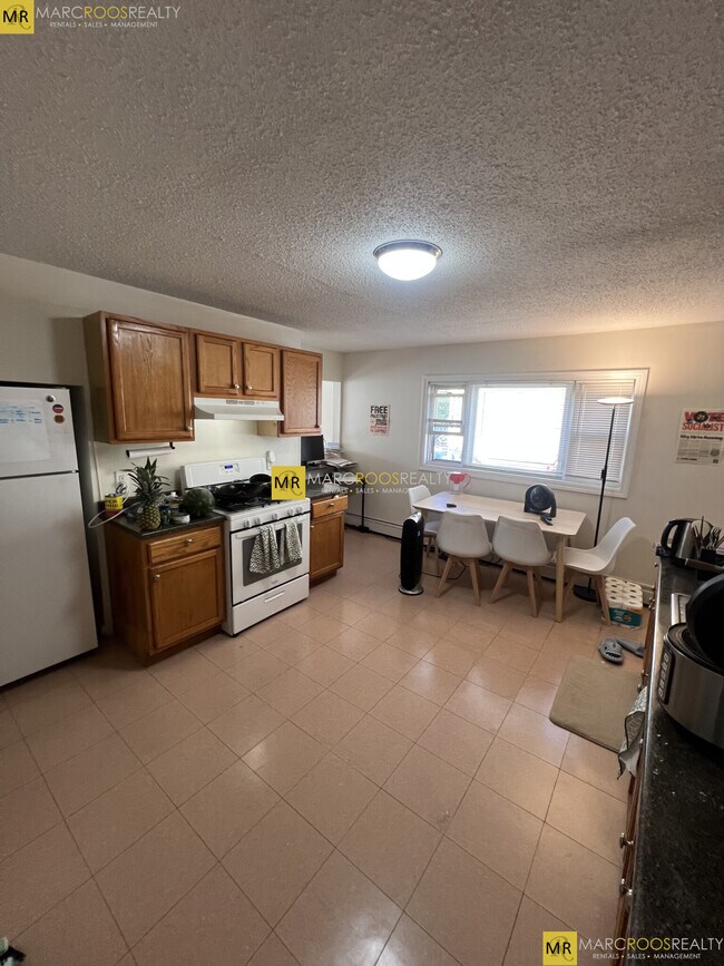 Building Photo - 290 Prospect St Unit 1 Rental
