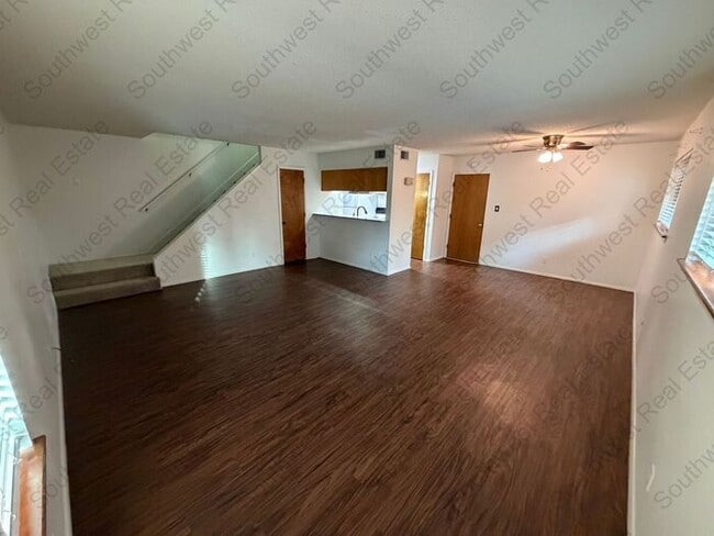 Photo - Great condo in Colonial Park