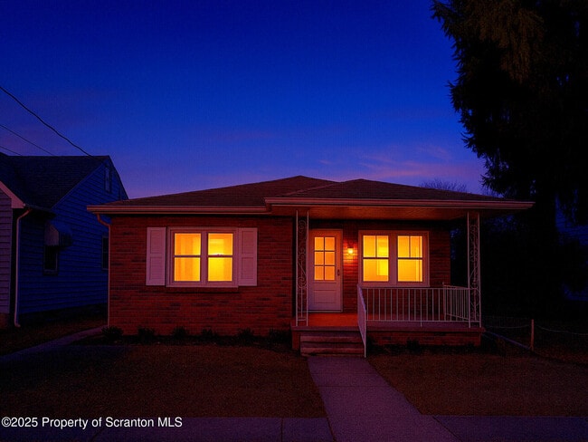 Photo - 285 Lyndwood Ave House