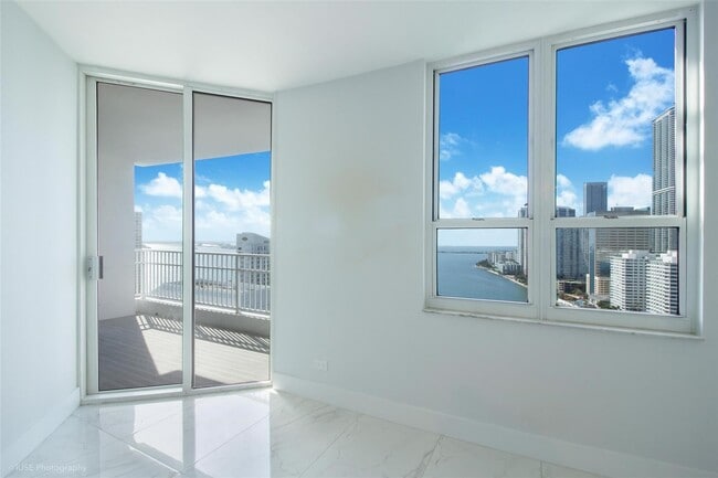Building Photo - 501 NE 31st St Unit 3305