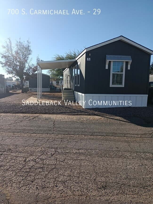 Building Photo - 700 S Carmichael Ave