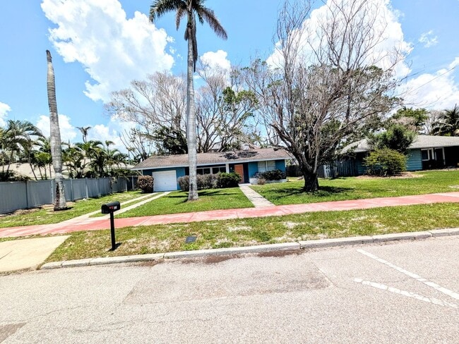 Photo - Annual UNfurnished 2/2 home available at St. Armand's Circle