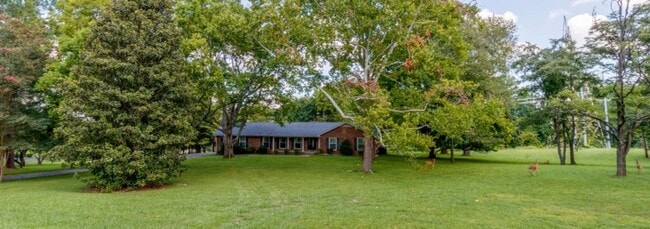 Photo - 1735 Cedarcroft Dr