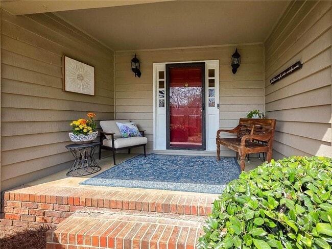 Photo - 4093 Deerbrook Way SW