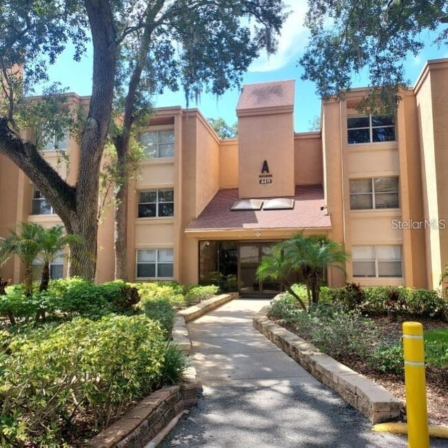Building Photo - 4411 Shady Terrace Ln Unit 310