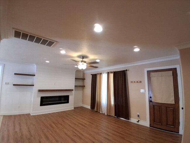 Photo - 340 N Santa Rosa Ave