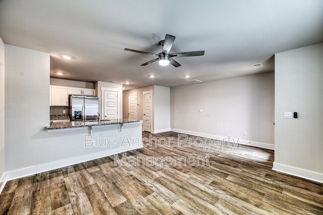 Photo - 103 S Grassland Rd