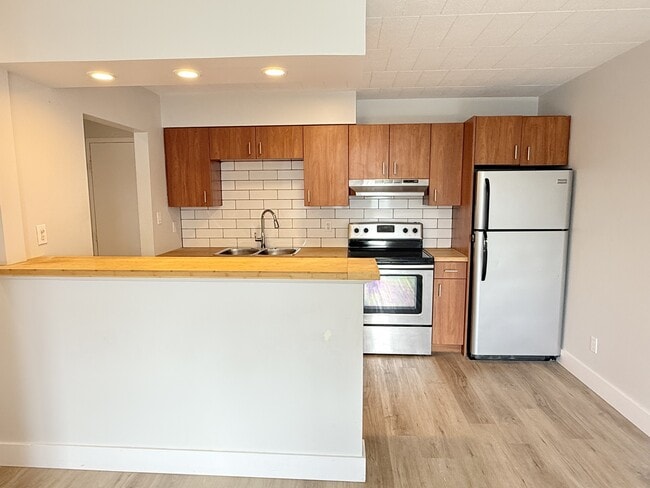 Photo - 471 Tecumseh Rd W Unité 306