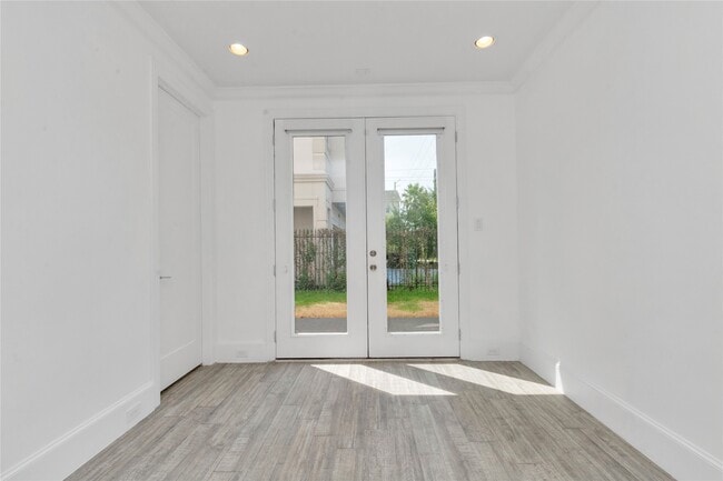 Photo - 5735 Winsome Ln