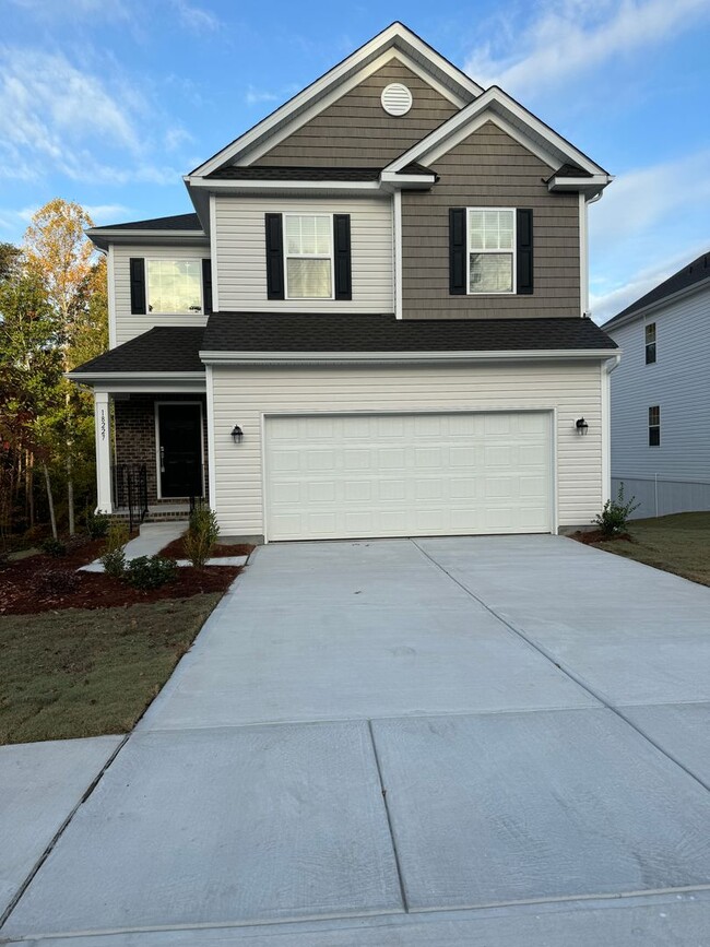 Photo - 4BR/2.5BA in Steel Creek's Brightwater Neighborhood