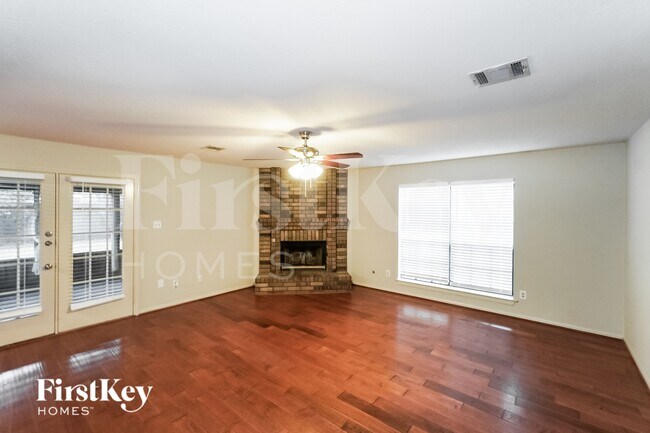 16810 Poplar Hill St