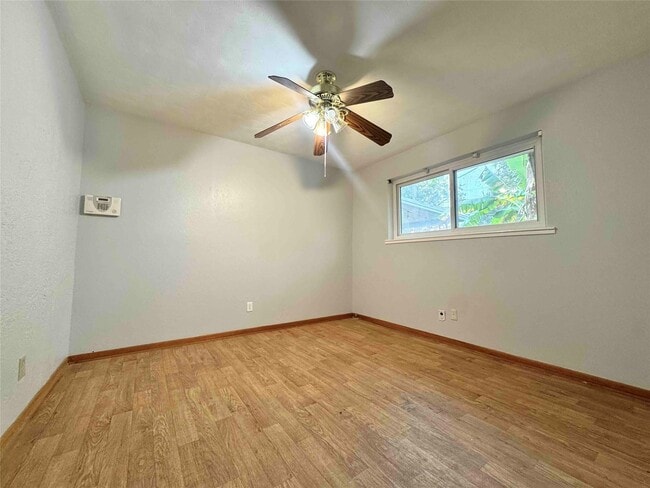 Photo - 1213 Connie St