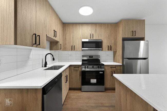 Photo - 7357 N Winchester Ave Unit 2F