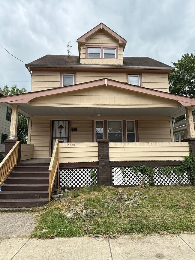 Building Photo - Cleveland East Side Single