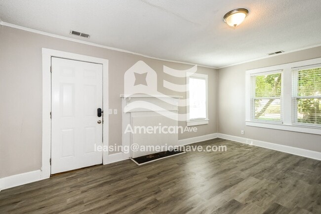 Photo - 304 S Pine St