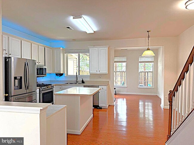 Photo - 13129 Park Crescent Cir