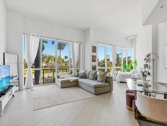 Photo - 253 NE 2nd St