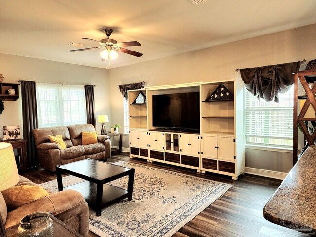 Photo - 1774 Waterford Ln