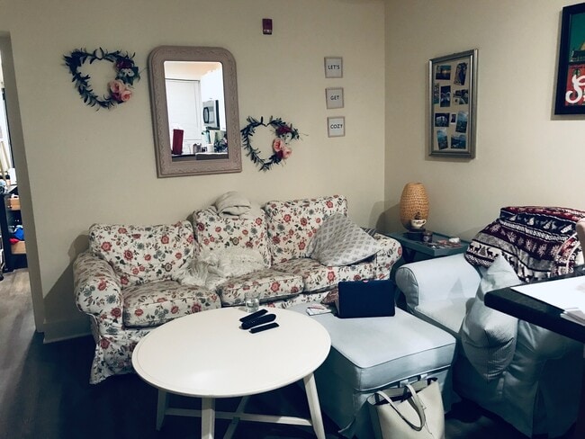 Photo - 2844 W Stiles St Unit 2nd Fl