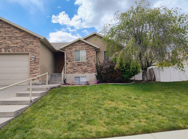 Photo - 3 Bed 2 Bath Home in a Herriman
